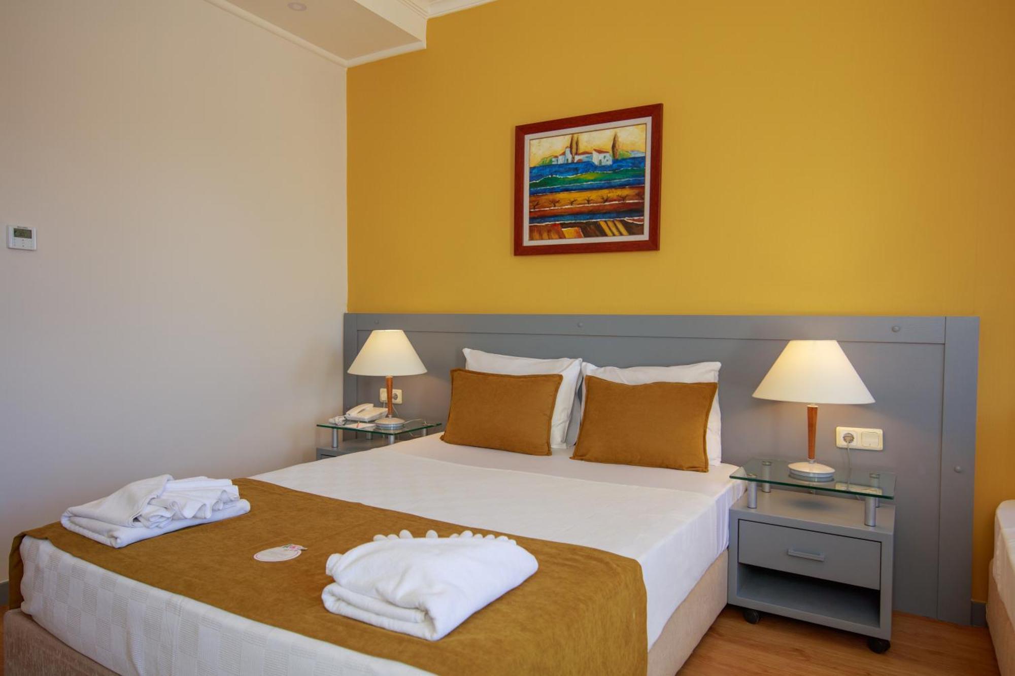 Orka World Hotel & Aquapark Oludeniz Exterior photo