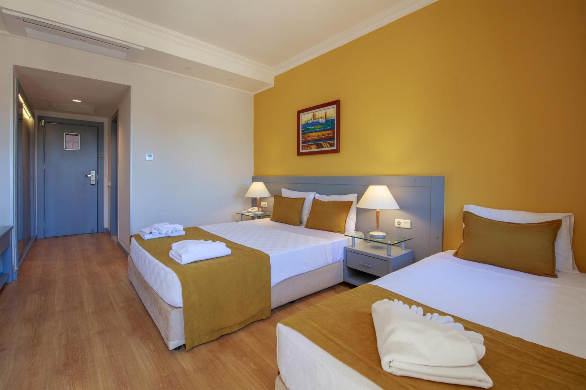 Orka World Hotel & Aquapark Oludeniz Exterior photo